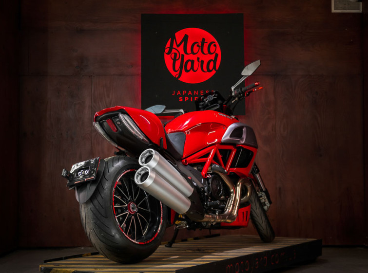 Ducati Diavel ABS Traction Quickshifter з пробігом 9604 км