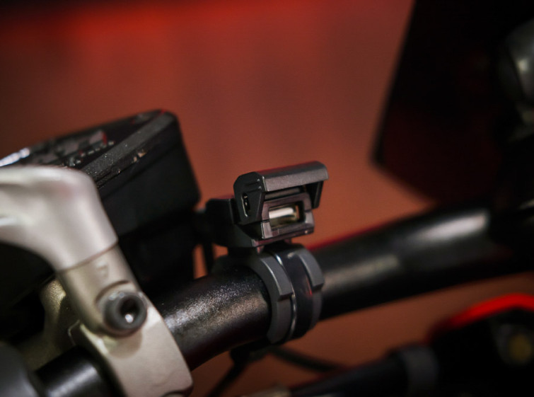 Ducati Diavel ABS Traction Quickshifter з пробігом 9604 км