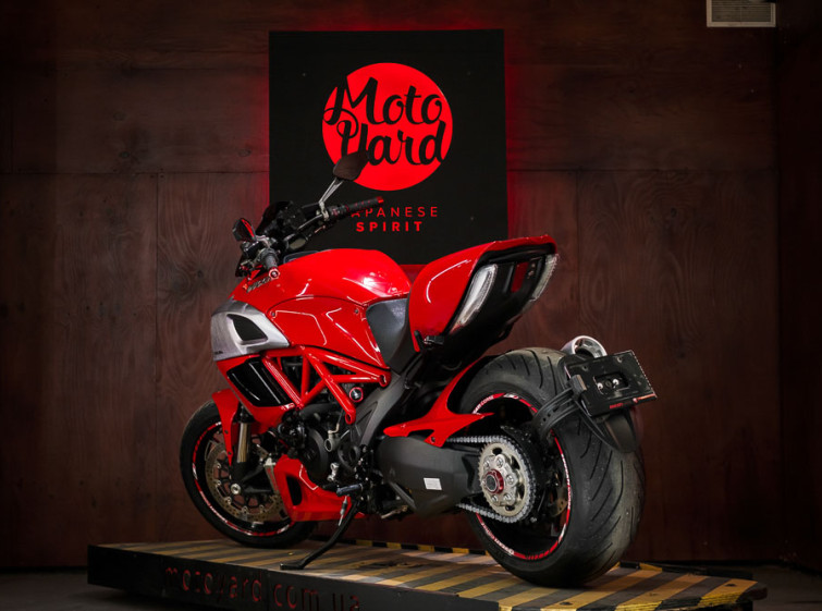 Ducati Diavel ABS Traction Quickshifter з пробігом 9604 км