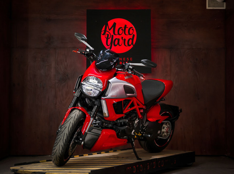 Ducati Diavel ABS Traction Quickshifter з пробігом 9604 км