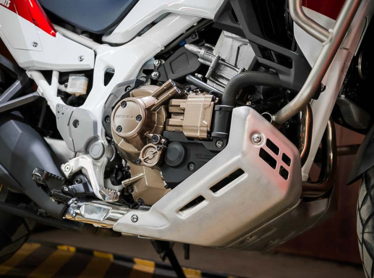 Мотоцикл Honda Africa Twin Adventure ABS Traction Автомат с пробегом 6104 км