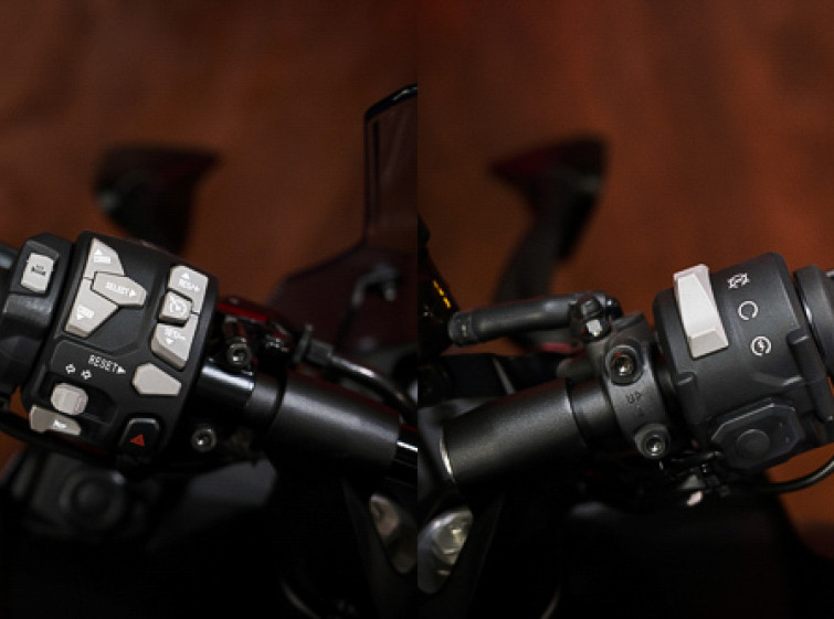 Мотоцикл Kawasaki Ninja 1000SX ABS Traction Quickshifter Стан нового з пробігом 649 км