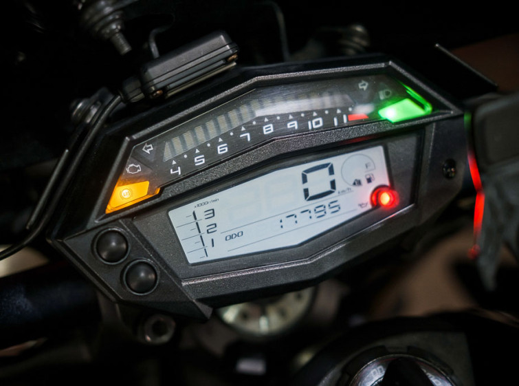 Мотоцикл Kawasaki Z1000 ABS Traction с пробегом 17795 км