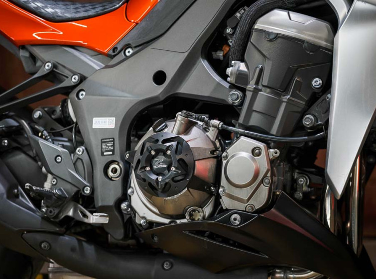 Мотоцикл Kawasaki Z1000 с пробегом 10092 км