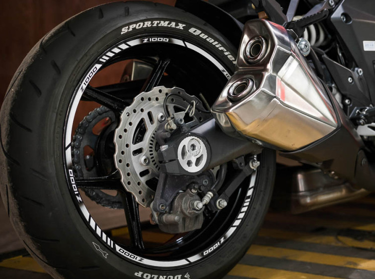 Мотоцикл Kawasaki Z1000 с пробегом 10092 км