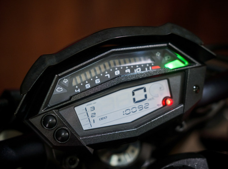 Мотоцикл Kawasaki Z1000 с пробегом 10092 км