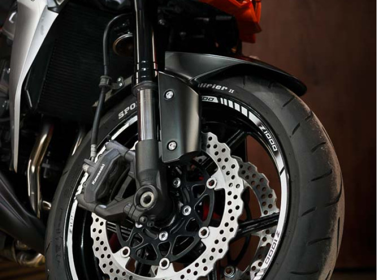 Мотоцикл Kawasaki Z1000 с пробегом 10092 км