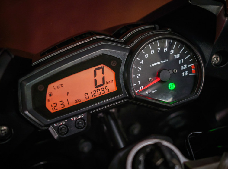 Мотоцикл Yamaha FZ1S ABS Полносильная версия с пробегом 12095 км