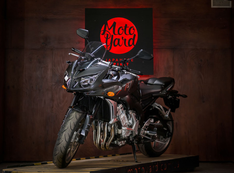 Мотоцикл Yamaha FZ1S ABS Полносильная версия с пробегом 12095 км