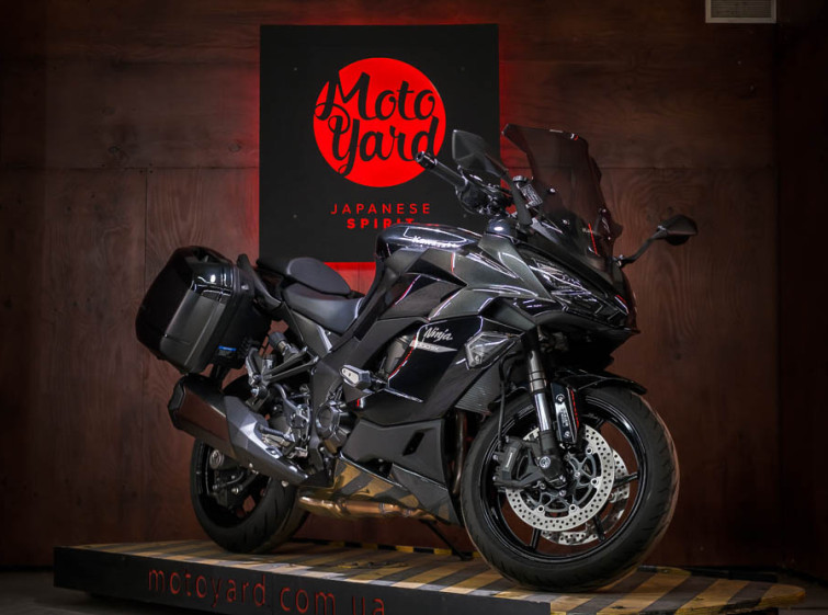 Мотоцикл Kawasaki Ninja Z1000SX ABS Traction Quickshifter з пробігом 2943 км