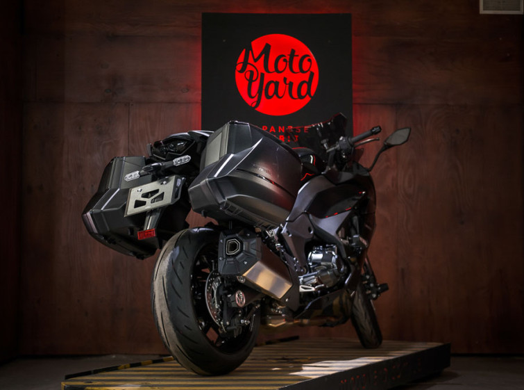 Мотоцикл Kawasaki Ninja Z1000SX ABS Traction Quickshifter з пробігом 2943 км