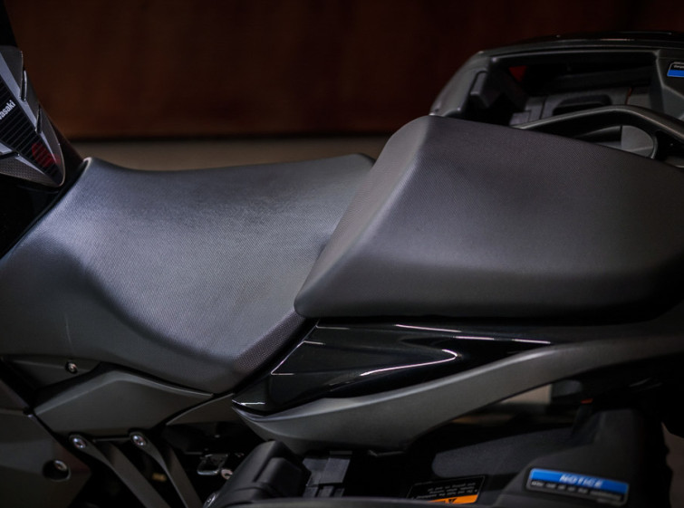 Мотоцикл Kawasaki Ninja Z1000SX ABS Traction Quickshifter з пробігом 2943 км