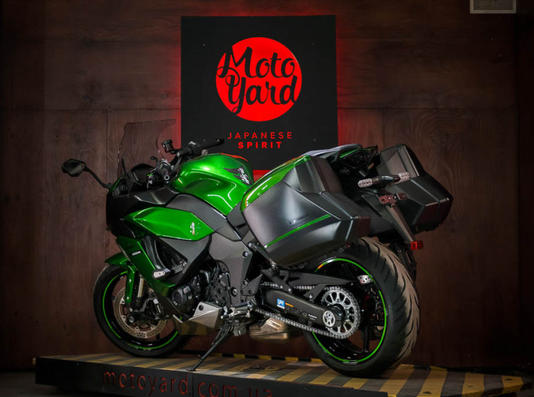 Мотоцикл Kawasaki Ninja Z1000SX ABS Traction Quickshifter з пробігом 21165 км