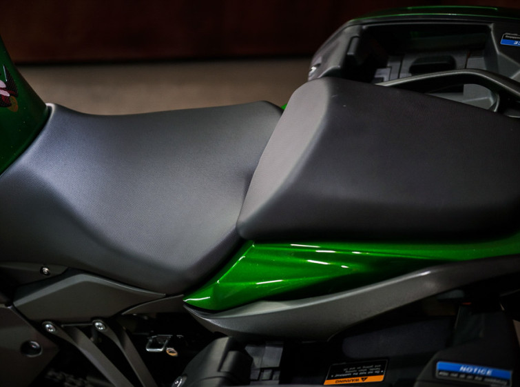 Мотоцикл Kawasaki Ninja Z1000SX ABS Traction Quickshifter з пробігом 21165 км