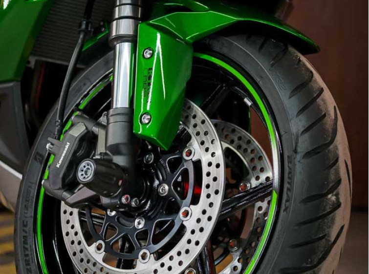 Мотоцикл Kawasaki Ninja Z1000SX ABS Traction Quickshifter з пробігом 21165 км