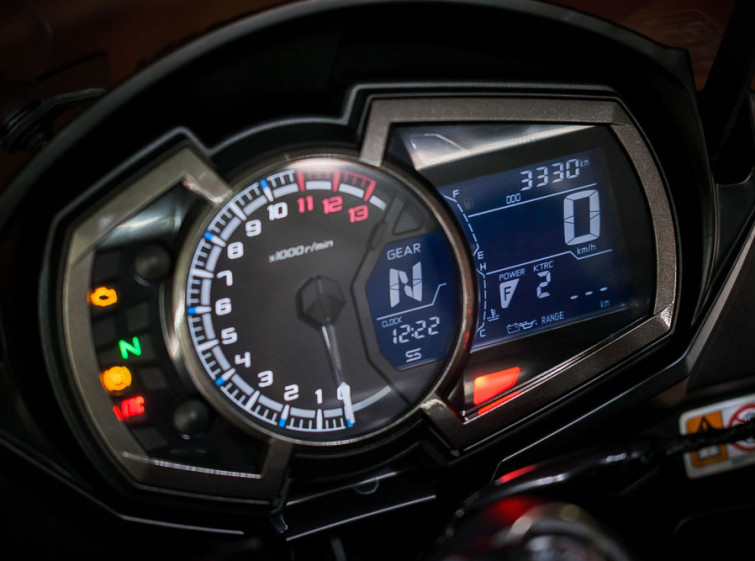 Мотоцикл Kawasaki Ninja Z1000 ABS Traction с пробегом 3330 км