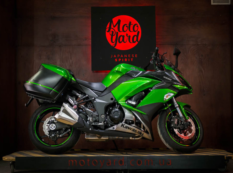 Мотоцикл Kawasaki Ninja Z1000 ABS Traction с пробегом 3330 км
