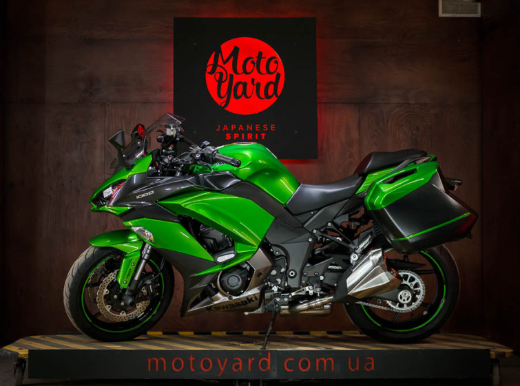Мотоцикл Kawasaki Ninja Z1000 ABS Traction с пробегом 3330 км
