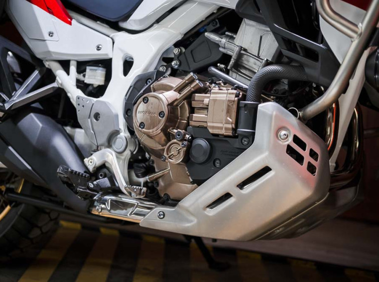 Мотоцикл Honda Africa Twin ABS Traction DCT Adventure юбилейная с пробегом 20657 км