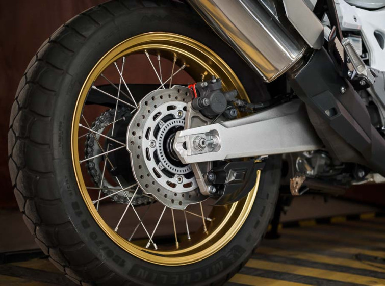 Мотоцикл Honda Africa Twin ABS Traction DCT с пробегом 17424 км