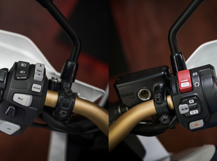 Мотоцикл Honda Africa Twin ABS Traction DCT с пробегом 17424 км