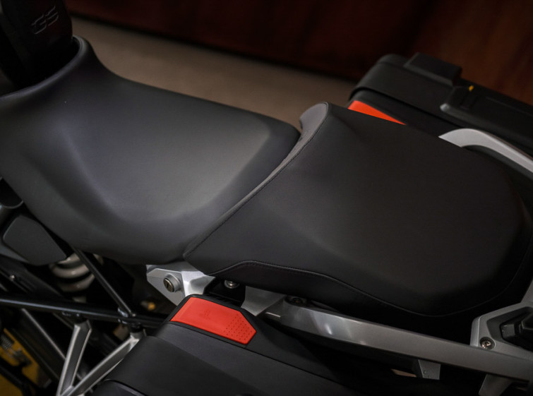 Мотоцикл BMW R1200GS ABS Traction Quickshifter Максимальная комплектация с пробегом 13639 км