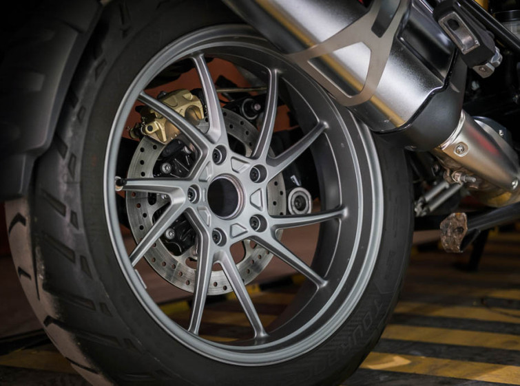 Мотоцикл BMW R1200GS ABS Traction Quickshifter Максимальная комплектация с пробегом 13639 км