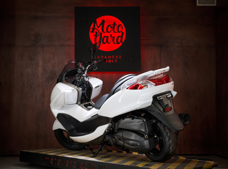 Макси скутер Yamaha Majesty 250 с пробегом 16531 км