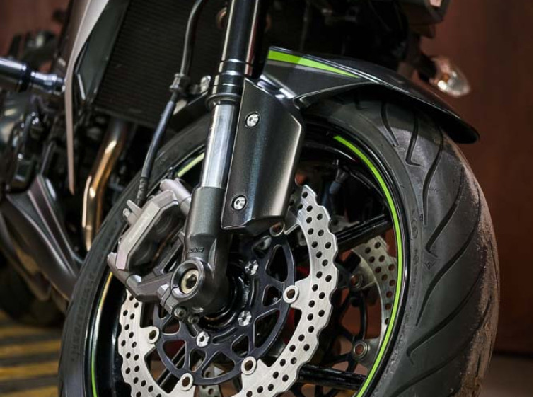 Мотоцикл Kawasaki Z1000 з пробігом 29462 км