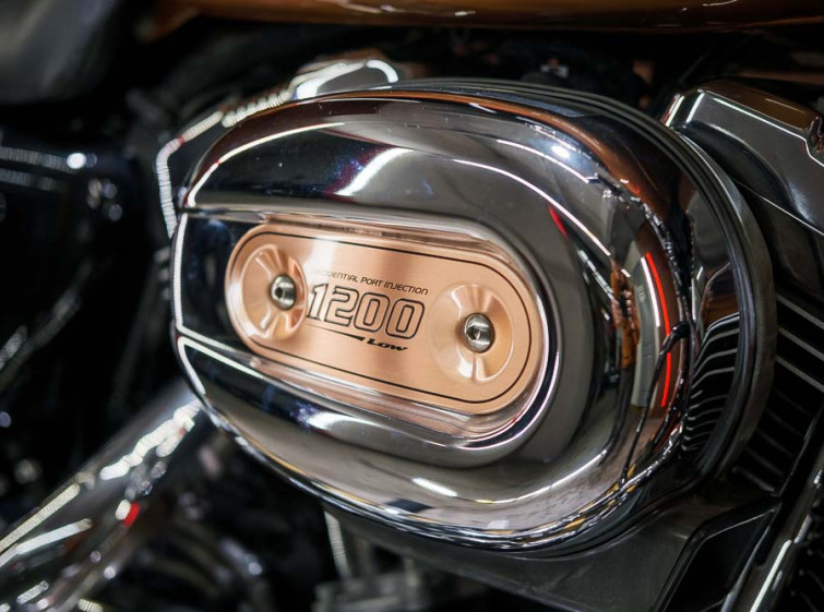 Мотоцикл Harley-Davidson XL1200 Sportster Юбилейная версия (245/2000шт) с пробегом 16488 км