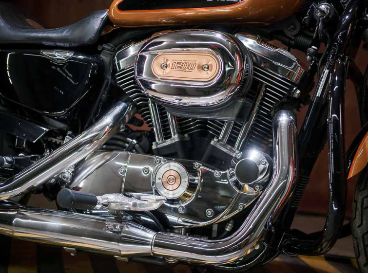 Мотоцикл Harley-Davidson XL1200 Sportster Юбилейная версия (245/2000шт) с пробегом 16488 км