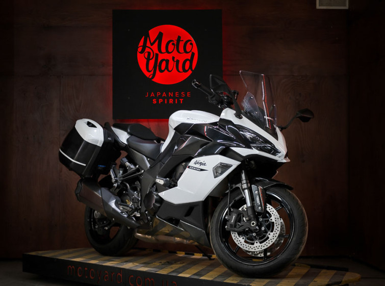 Мотоцикл Kawasaki Ninja 1000SX ABS Traction Состояние нового с пробегом 6881 км