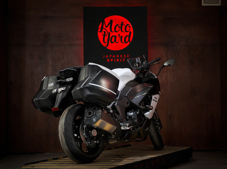 Мотоцикл Kawasaki Ninja 1000SX ABS Traction Состояние нового с пробегом 6881 км