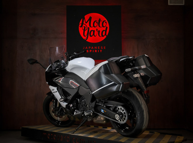 Мотоцикл Kawasaki Ninja 1000SX ABS Traction Состояние нового с пробегом 6881 км