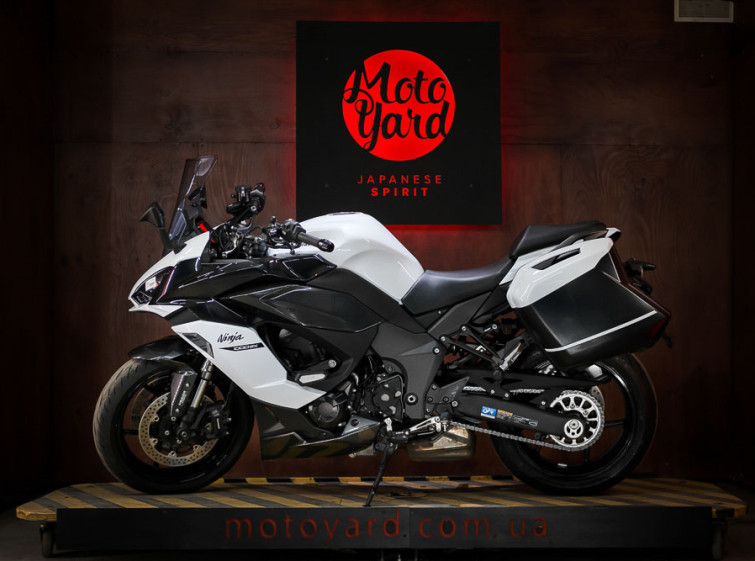 Мотоцикл Kawasaki Ninja 1000SX ABS Traction Состояние нового с пробегом 6881 км