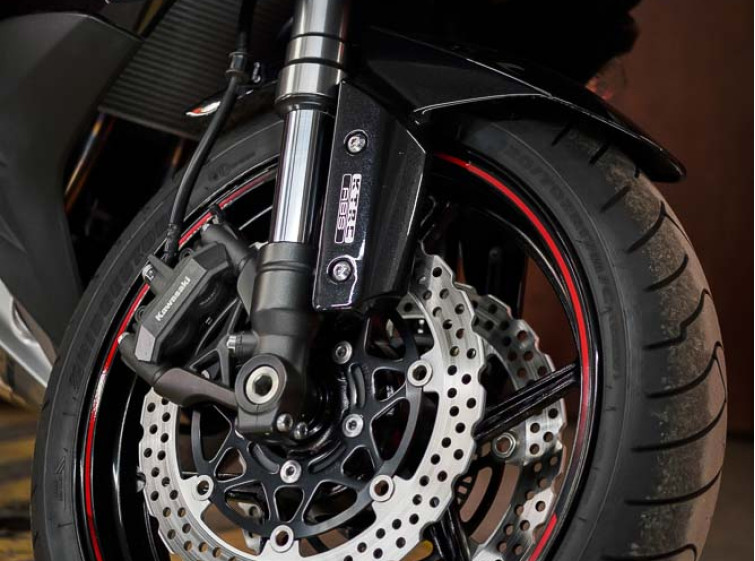 Мотоцикл Kawasaki Ninja 1000SX ABS Traction Состояние нового с пробегом 9806 км