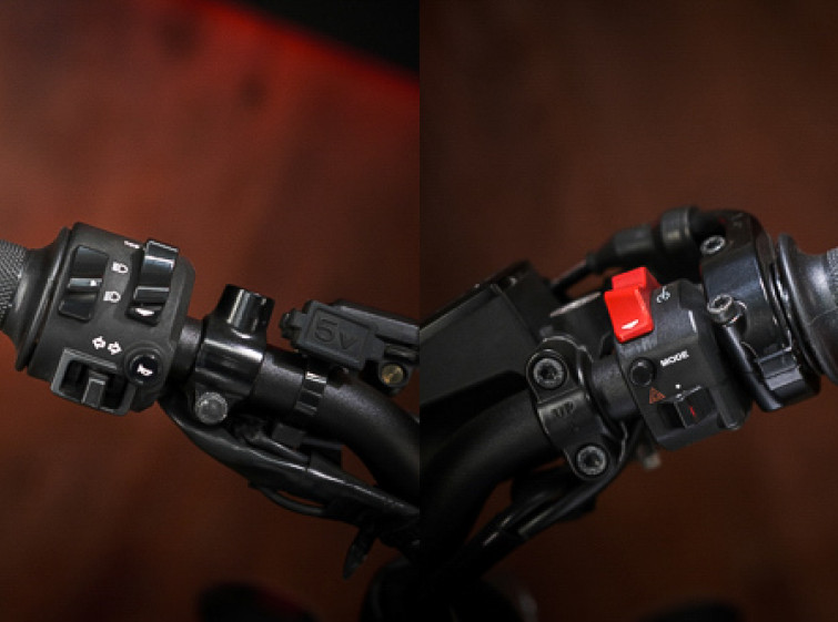 Мотоцикл Yamaha XSR900 ABS Traction с пробегом 24751 км