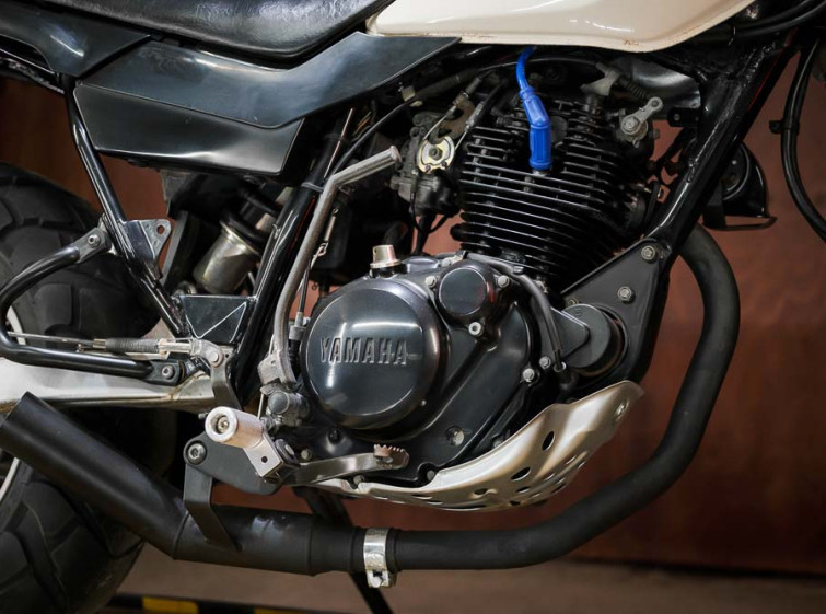 Мотоцикл Yamaha TW225E с пробегом 16765 км