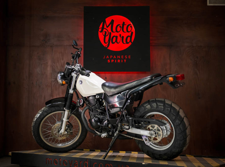 Мотоцикл Yamaha TW225E с пробегом 16765 км