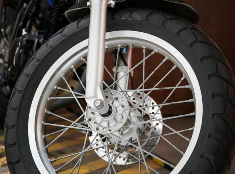 Мотоцикл Yamaha TW225E с пробегом 16765 км