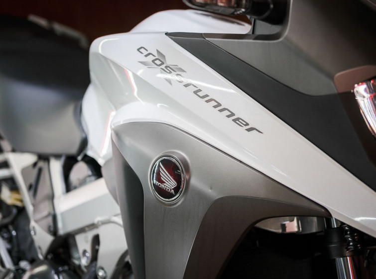 Мотоцикл Honda VFR800X Crossrunner ABS Traction LED Состояние нового с пробегом 10904 км