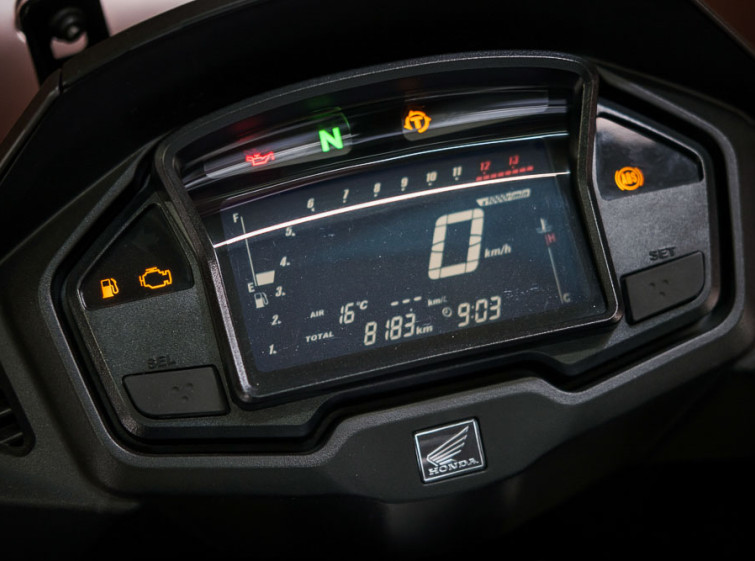 Мотоцикл Honda VFR800X Crossrunner ABS Traction LED Состояние нового с пробегом 10904 км