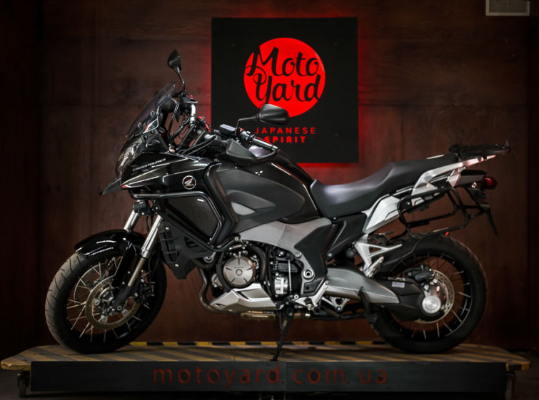 Мотоцикл Honda VFR1200X Crosstourer ABS Traction Состояние нового с пробегом 24409 км