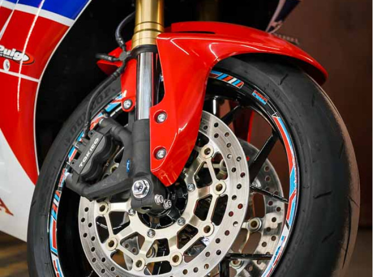 Мотоцикл Honda CBR600RR HRC Состояние нового с пробегом 7481 км