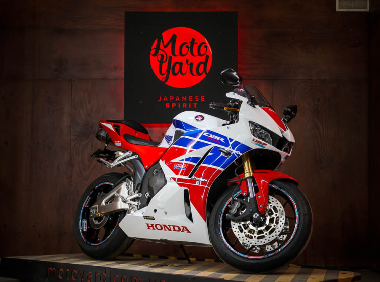 Мотоцикл Honda CBR600RR HRC Состояние нового с пробегом 7481 км