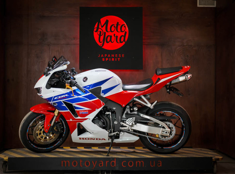 Мотоцикл Honda CBR600RR HRC Состояние нового с пробегом 7481 км