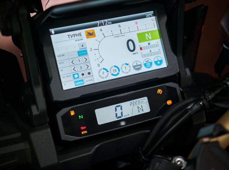 Мотоцикл Honda Africa Twin CRF1100L Traction ABS Автомат Максимальная комплектация с пробегом 2223 км