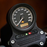 Мотоцикл Harley-Davidson 883R Состояние нового с пробегом 26684 км