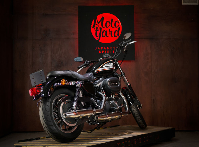 Мотоцикл Harley-Davidson 883R Состояние нового с пробегом 26684 км