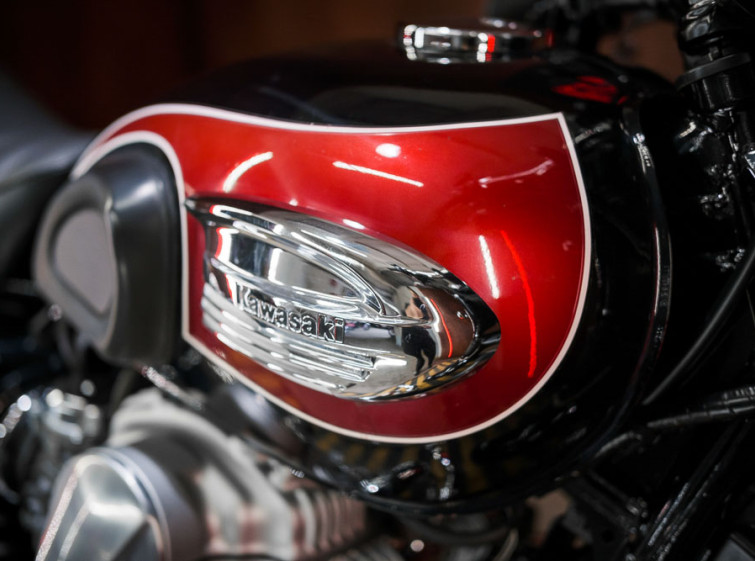 Мотоцикл Kawasaki W650 Состояние нового с пробегом 12042 км